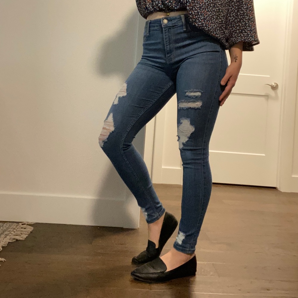 High waisted jeans